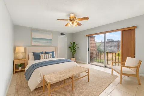 $265,000 | 76 Lake Arbor Drive, Palm Springs, FL 33461