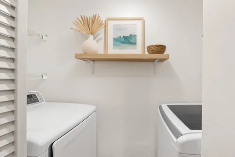 $265,000 | 76 Lake Arbor Drive, Palm Springs, FL 33461