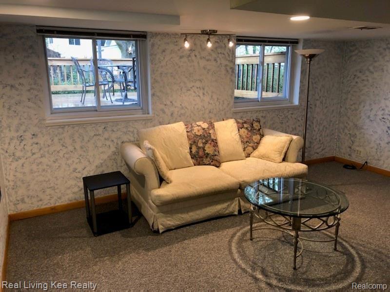 1324 Catalpa Drive Rochester, MI 48307 - Photo 36 of 45 IMG_0807.JPG