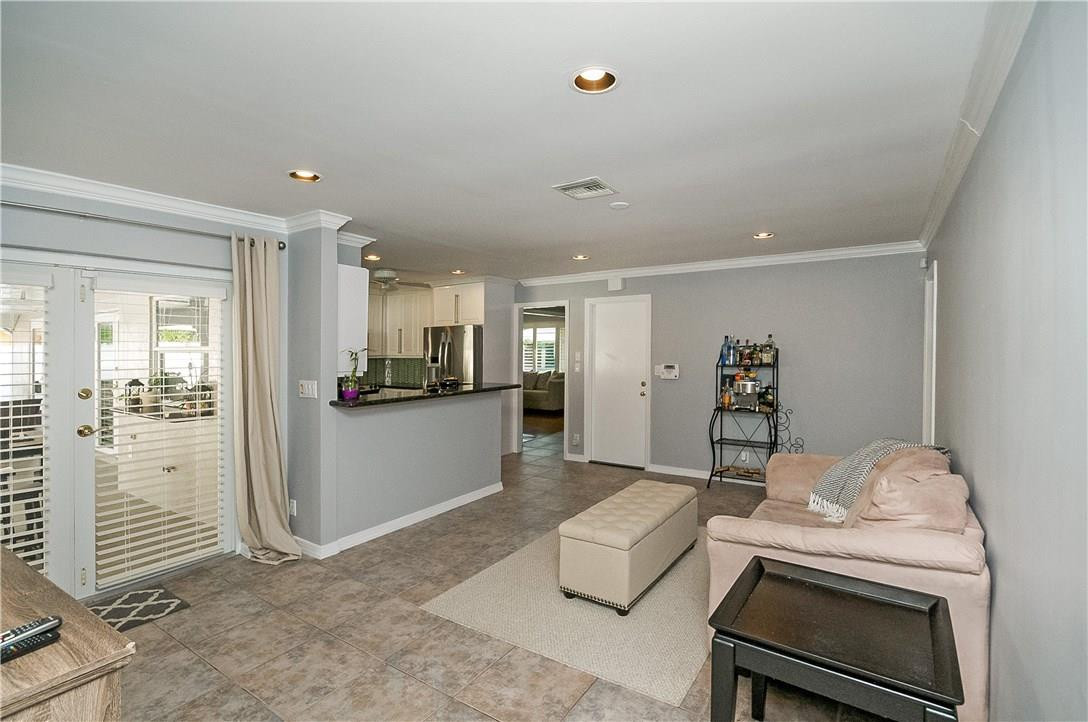 713 Berkley Street Boca Raton, FL 33487 - Photo 12 of 35 Photo 12