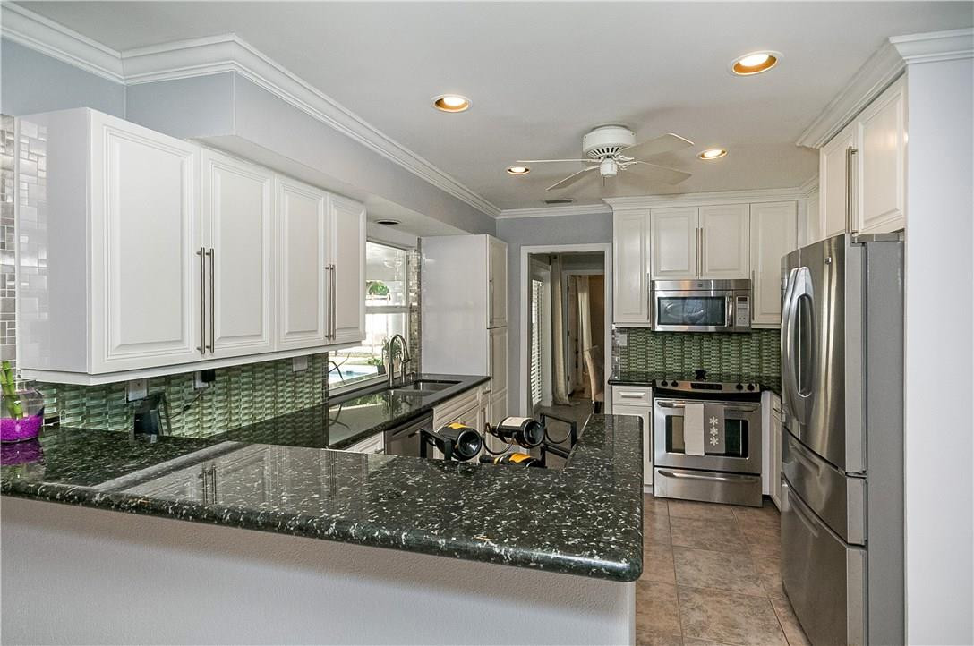 713 Berkley Street Boca Raton, FL 33487 - Photo 14 of 35 Photo 14