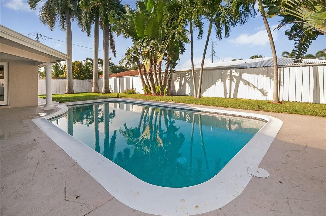 713 Berkley Street Boca Raton, FL 33487 - Photo 32 of 35 Photo 32