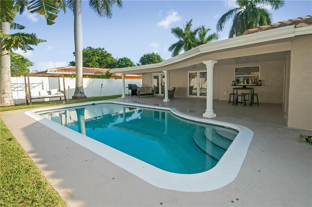 713 Berkley Street Boca Raton, FL 33487 - Photo 5 of 35 Photo 5