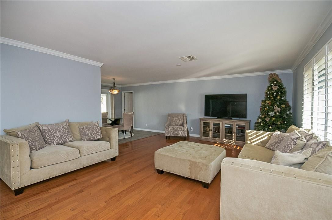 713 Berkley Street Boca Raton, FL 33487 - Photo 6 of 35 Photo 6