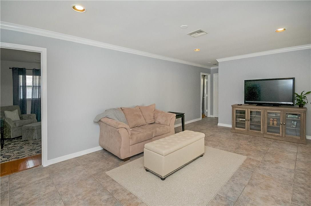 713 Berkley Street Boca Raton, FL 33487 - Photo 10 of 35 Photo 10