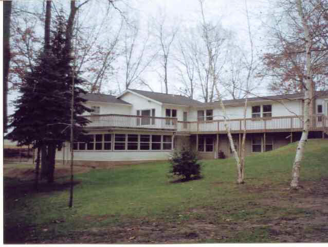 2131 North Fox Farm Road Warsaw, IN 46580 - Photo 1 of 7 Gallery Image 1