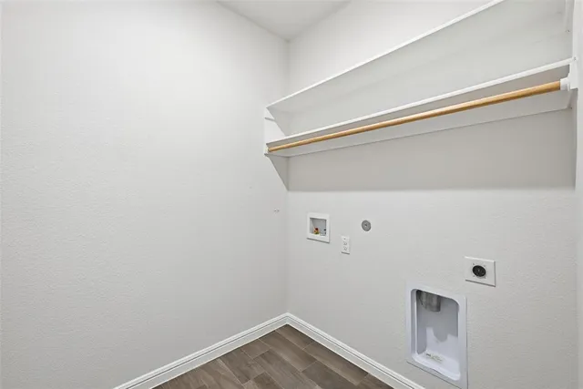 a view of utility room