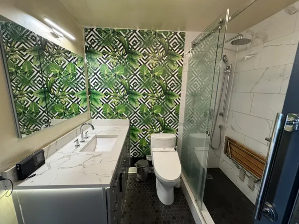 $249,900 | 5415 North Sheridan Road, Unit 2904, Chicago, IL 60640