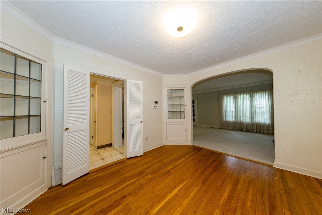 2445 Queenston Road Cleveland, OH 44118 - Photo 6 of 25 Gallery Image 6