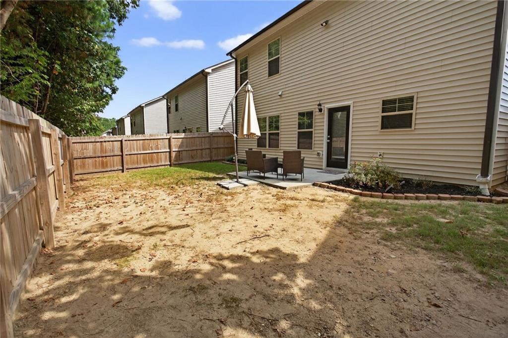 3333 Cascade Parc Boulevard Southwest Atlanta, GA 30311 - Photo 21 of 21 a view of backyard of house