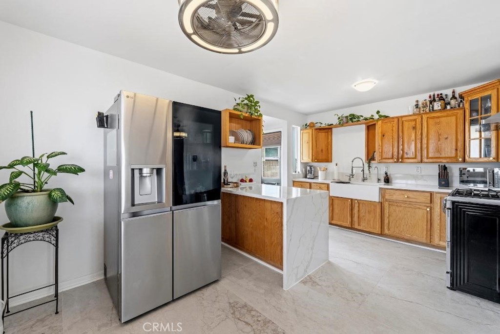 5055 North Raton Circle Long Beach, CA 90807 - Photo 4 of 32