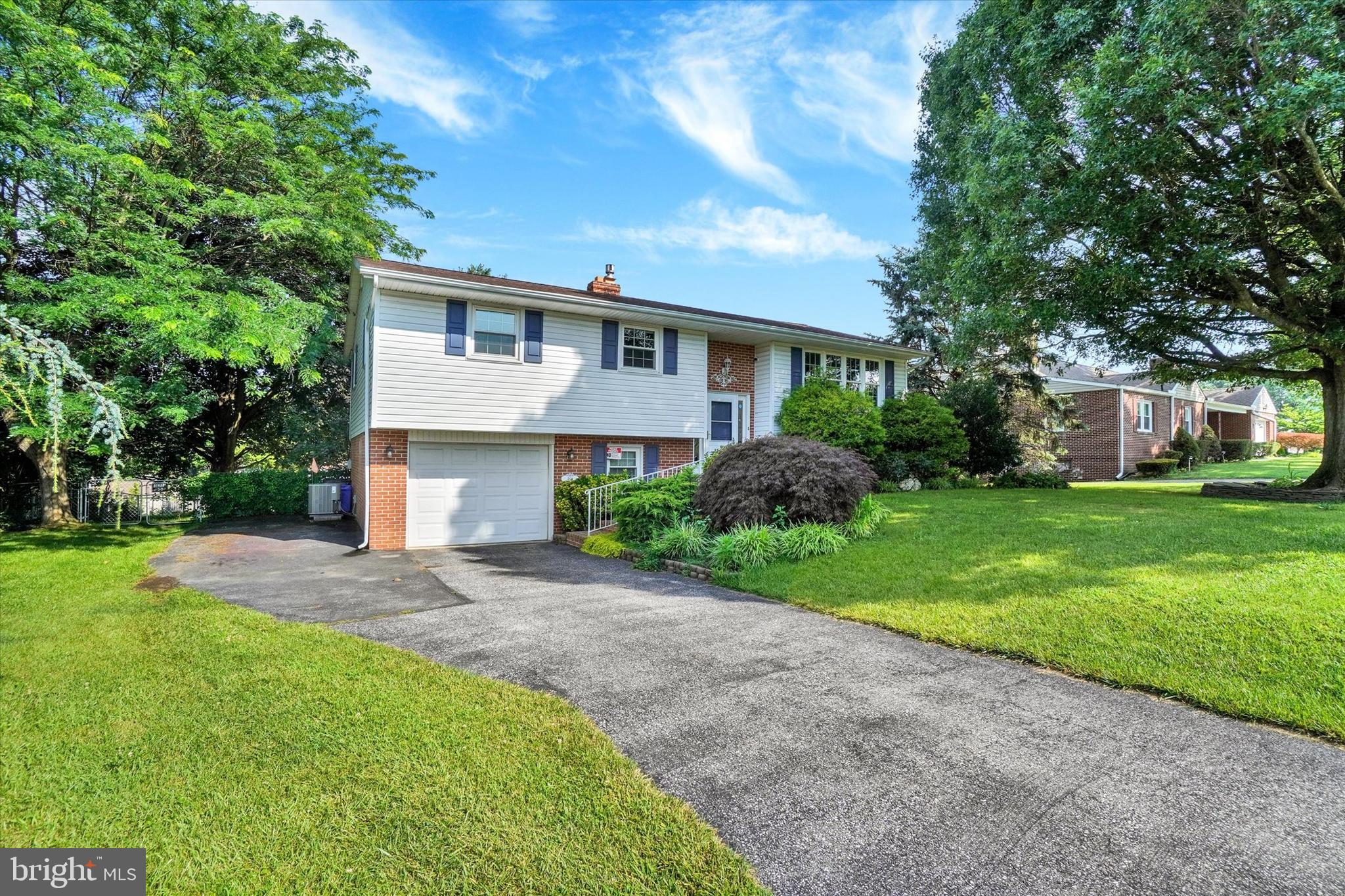 460 Highland Road Red Lion, PA 17356 - Photo 2 of 27 Gallery Image 2
