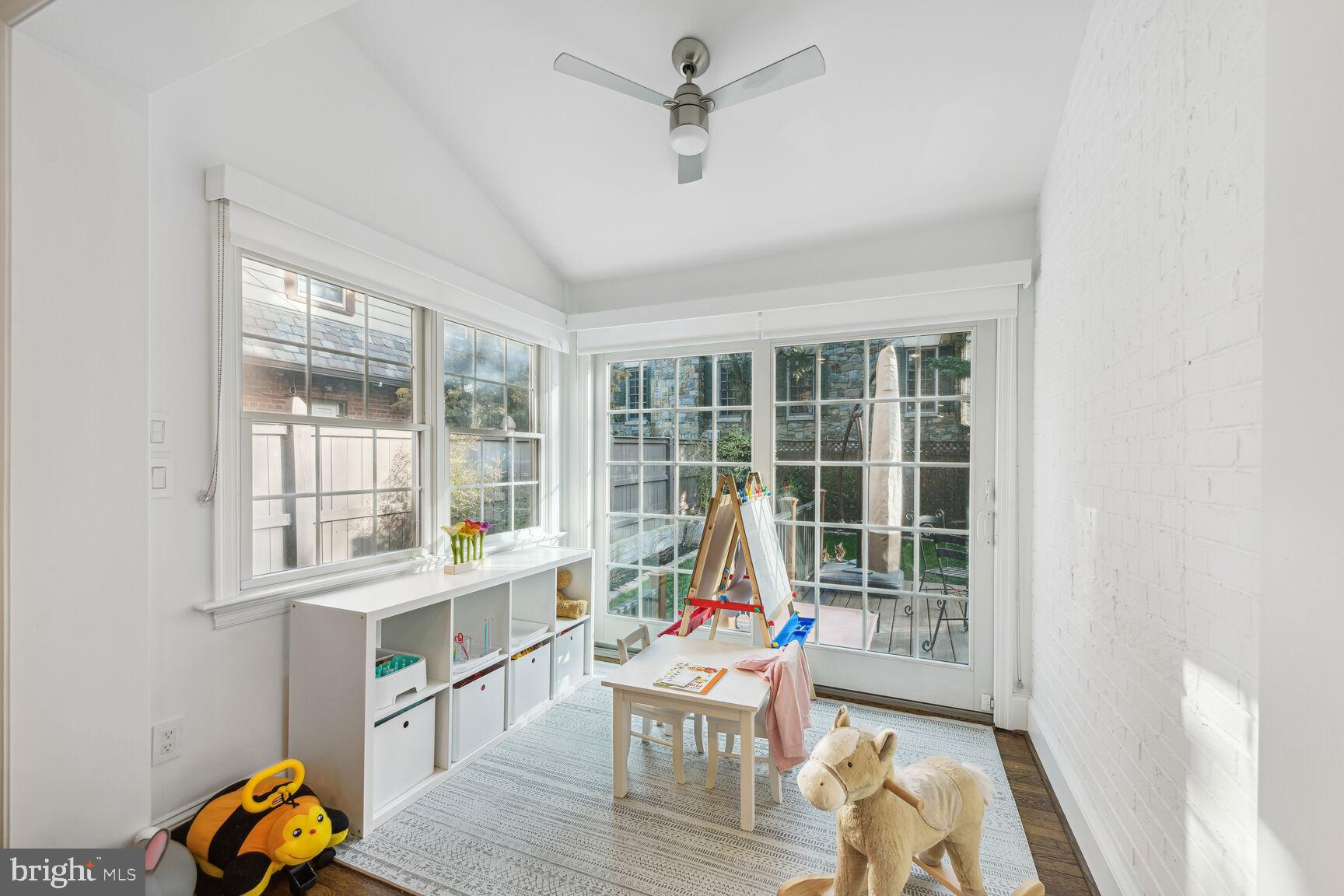 2706 Military Road Northwest Washington, DC 20015 - Photo 11 of 33 Rear Den