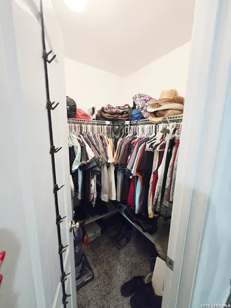 $1,800 | 6606 Highland Grass, Converse, TX 78109