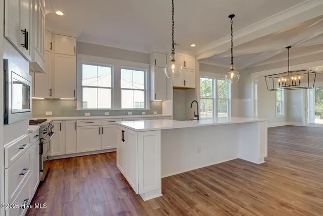 $699,900 | 603 Martin House Loop, Holly Ridge, NC 28445