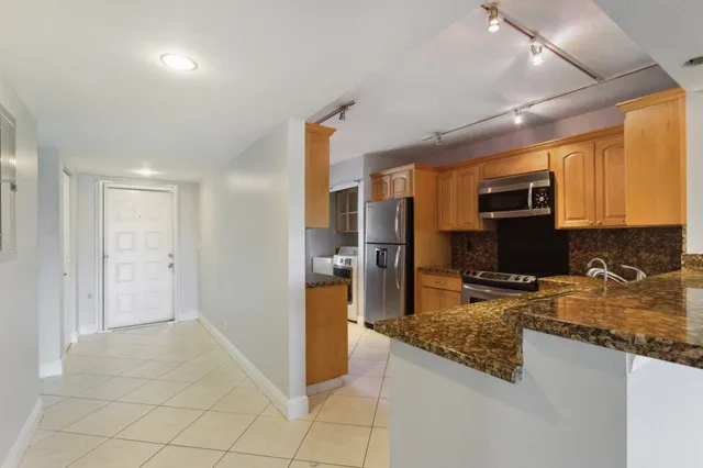 $2,500 | 2900 Southwest 22nd Circle, Unit 221F, Delray Beach, FL 33445