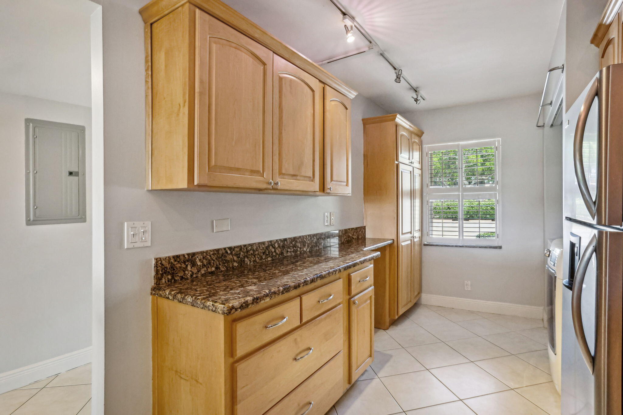 2900 Southwest 22nd Circle, Unit 221F Delray Beach, FL 33445 - Photo 4 of 25 Kitchen