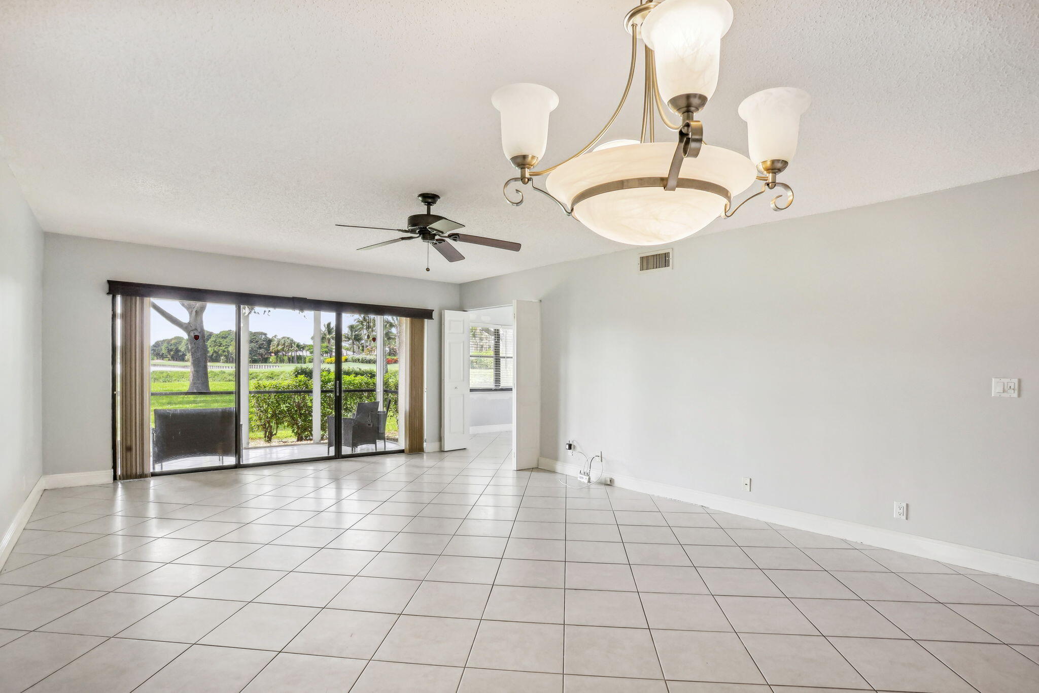 2900 Southwest 22nd Circle, Unit 221F Delray Beach, FL 33445 - Photo 8 of 25 Living Room