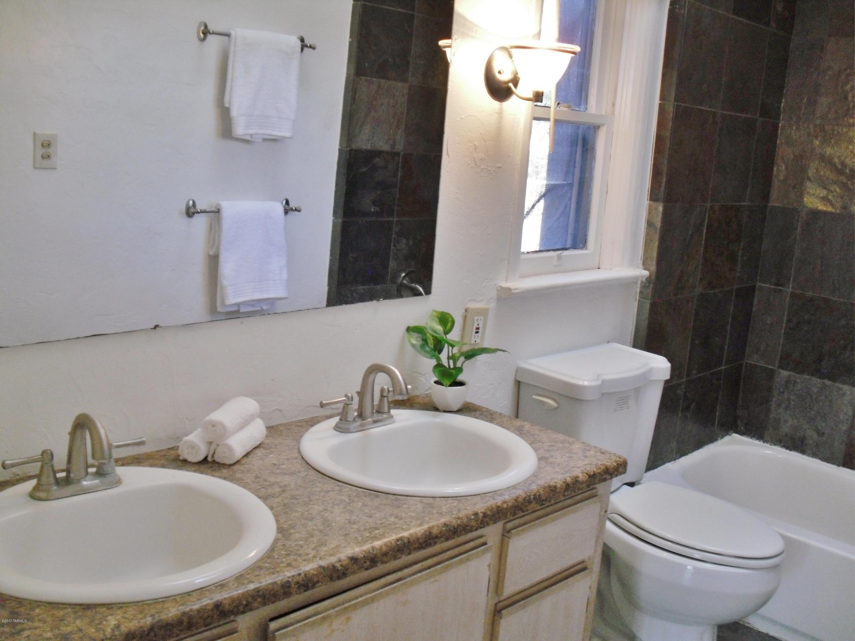 211 East Navajo Road Tucson, AZ 85705 - Photo 18 of 32 Gallery Image 18
