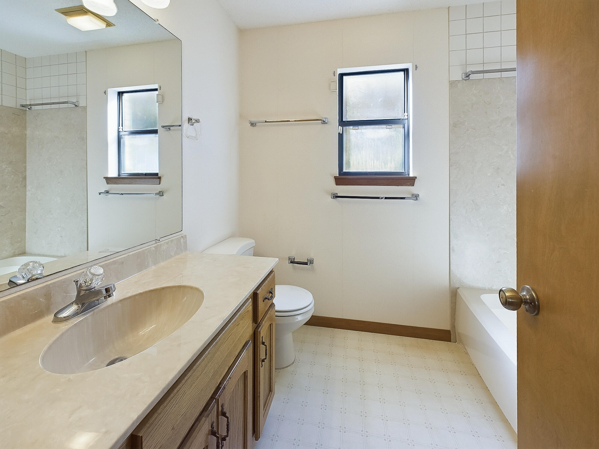 447 Springwood Way Niceville, FL 32578 - Photo 12 of 35 Bathroom