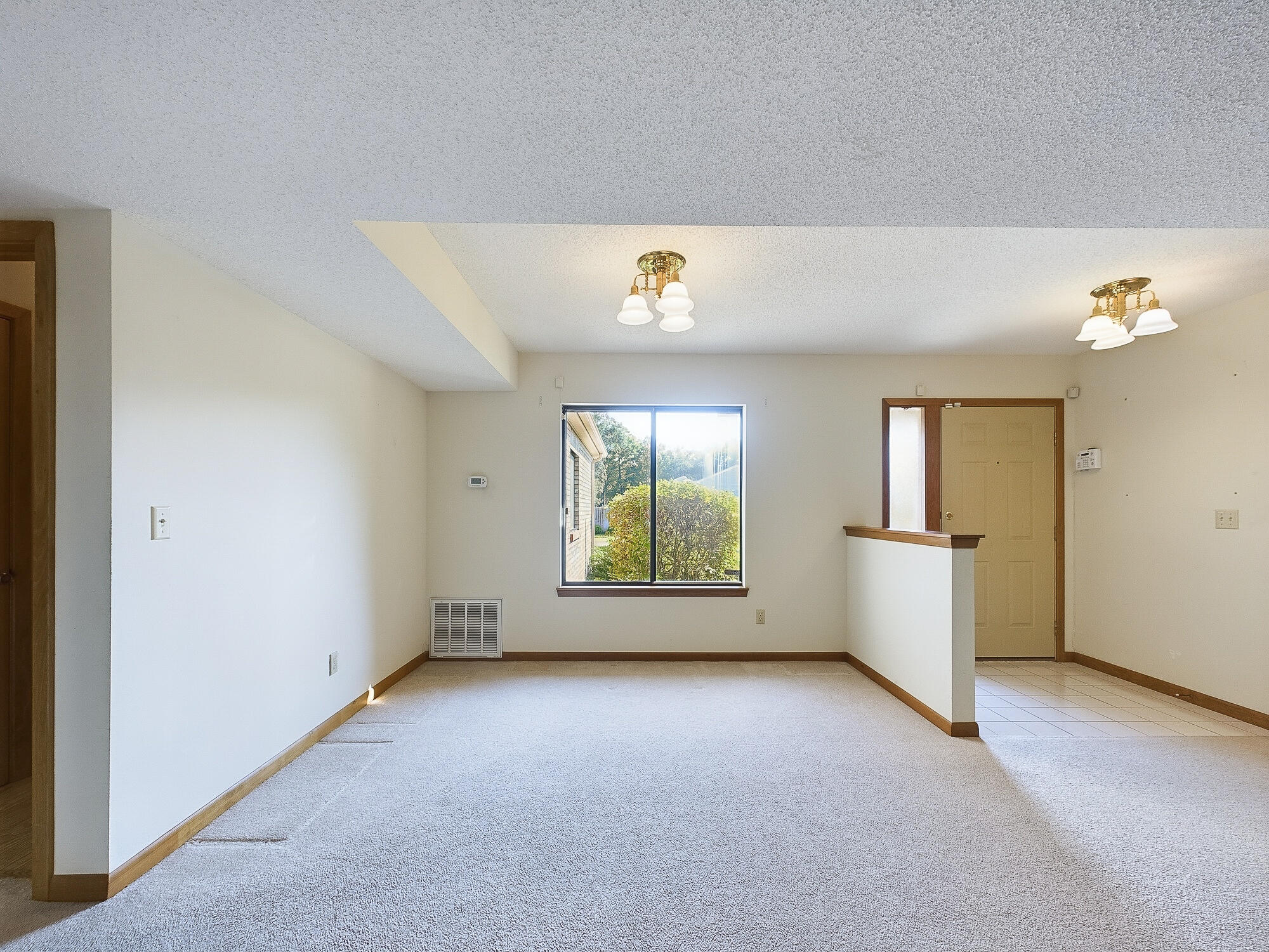 447 Springwood Way Niceville, FL 32578 - Photo 15 of 35 Dining Area