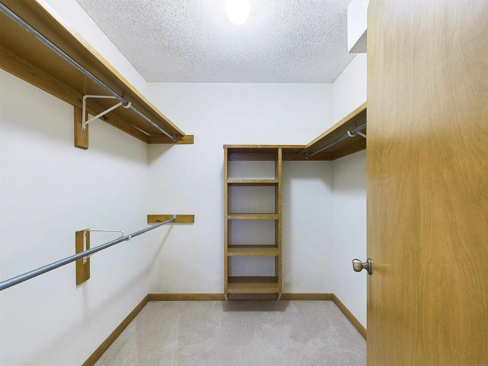447 Springwood Way Niceville, FL 32578 - Photo 25 of 35 Closet