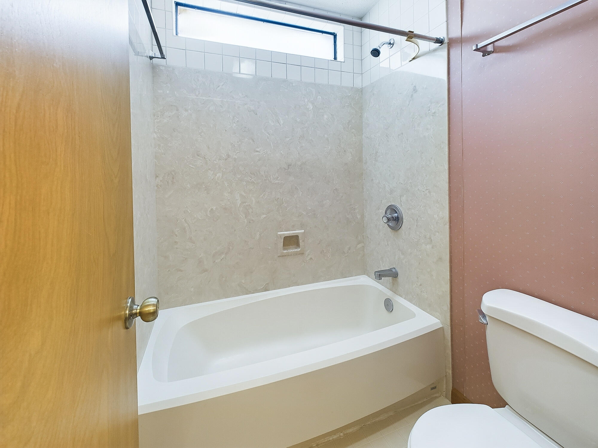 447 Springwood Way Niceville, FL 32578 - Photo 27 of 35 Primary Bathroom
