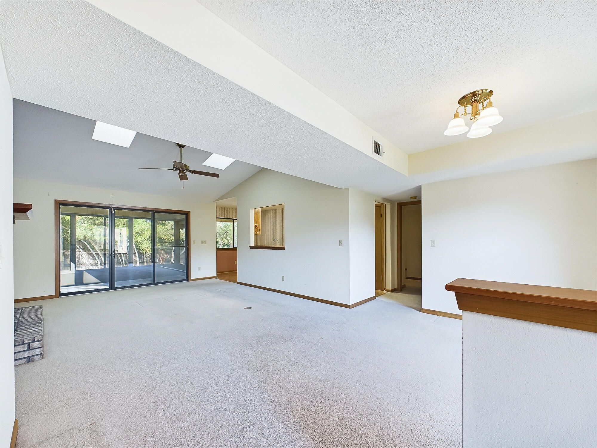 447 Springwood Way Niceville, FL 32578 - Photo 9 of 35 Entry