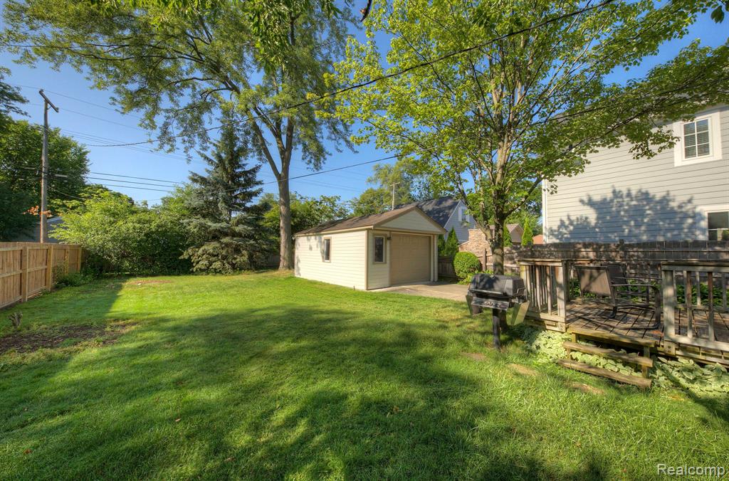 2712 Windemere Road Birmingham, MI 48009 - Photo 4 of 30