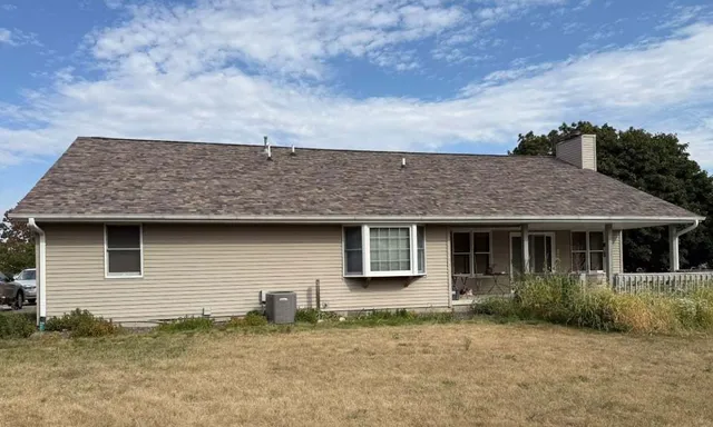 a view of yard with trees