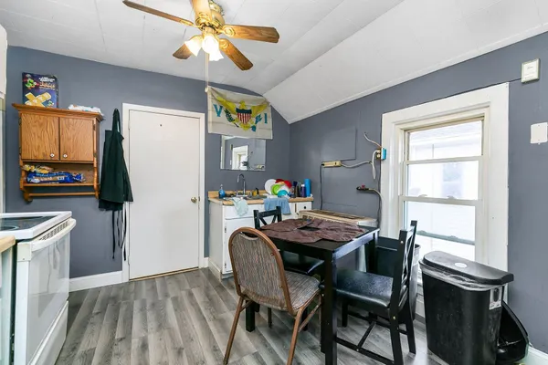 $179,900 | 428 West 10th Street, Kaukauna, WI 54130