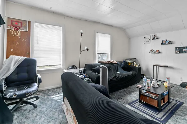 $179,900 | 428 West 10th Street, Kaukauna, WI 54130