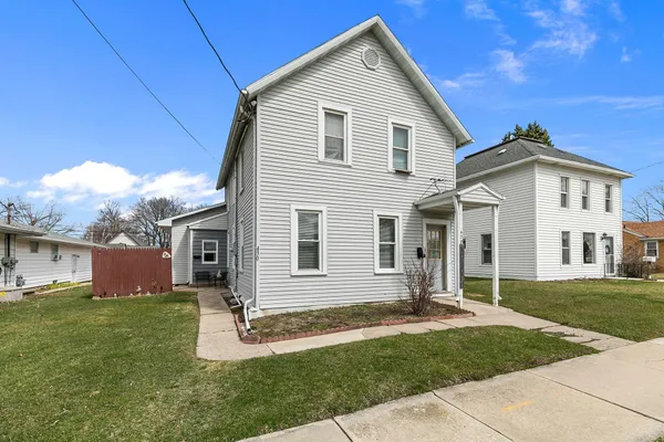 $179,900 | 428 West 10th Street, Kaukauna, WI 54130