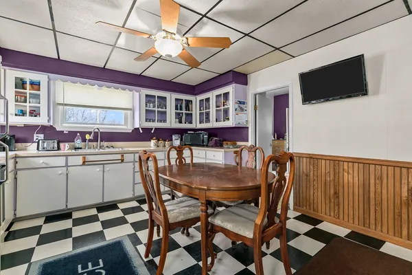 $179,900 | 428 West 10th Street, Kaukauna, WI 54130