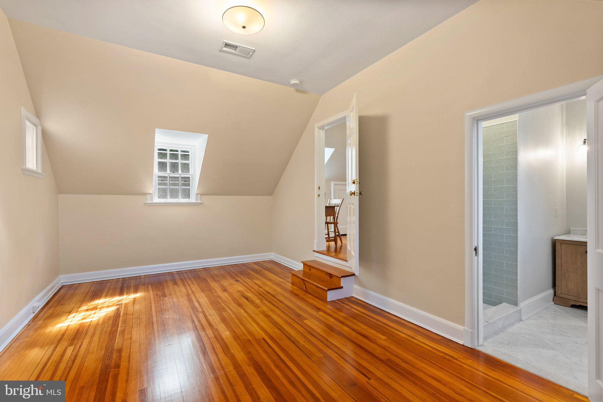 211 Golf Course Road Owings Mills, MD 21117 - Photo 44 of 70 Guest Suite