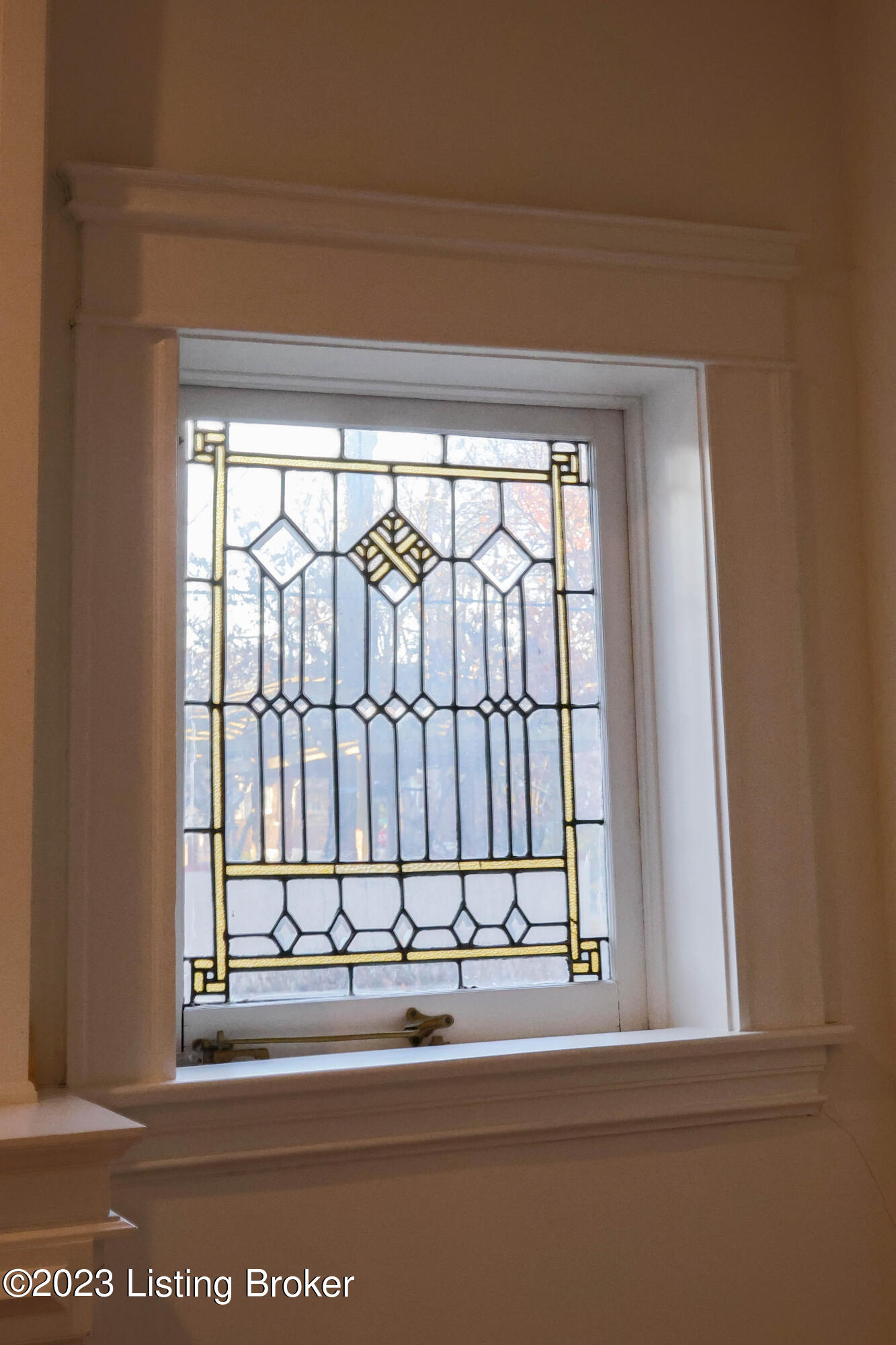1528 Cherokee Road Louisville, KY 40205 - Photo 15 of 55 Living Room window detail