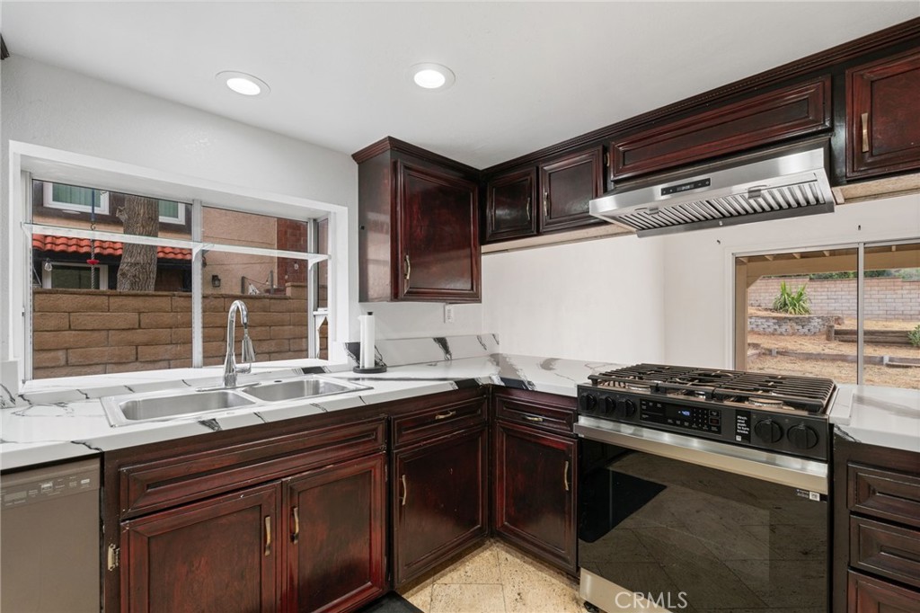 1636 Devore Road San Bernardino, CA 92407 - Photo 13 of 47