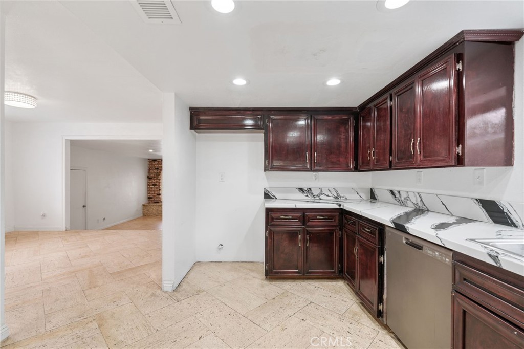 1636 Devore Road San Bernardino, CA 92407 - Photo 14 of 47