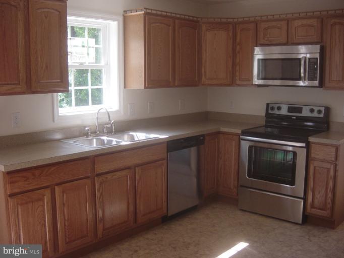 1217 Furnace Road Linthicum Heights, MD 21090 - Photo 3 of 10 Kitchen