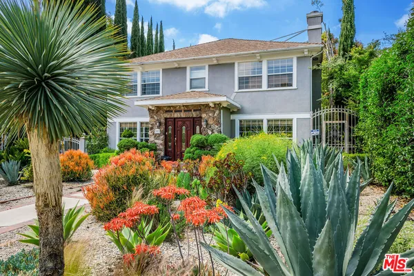 $2,995,000 | 257 South Van Ness Avenue, Los Angeles, CA 90004