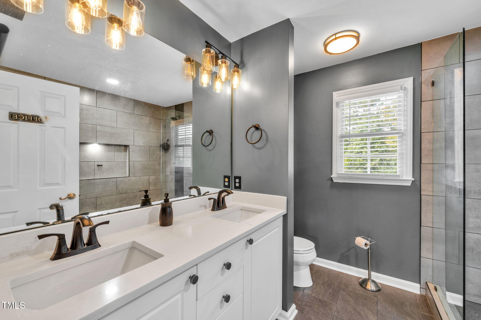 2301 Laurel Valley Way Raleigh, NC 27604 - Photo 23 of 51 Master (3)