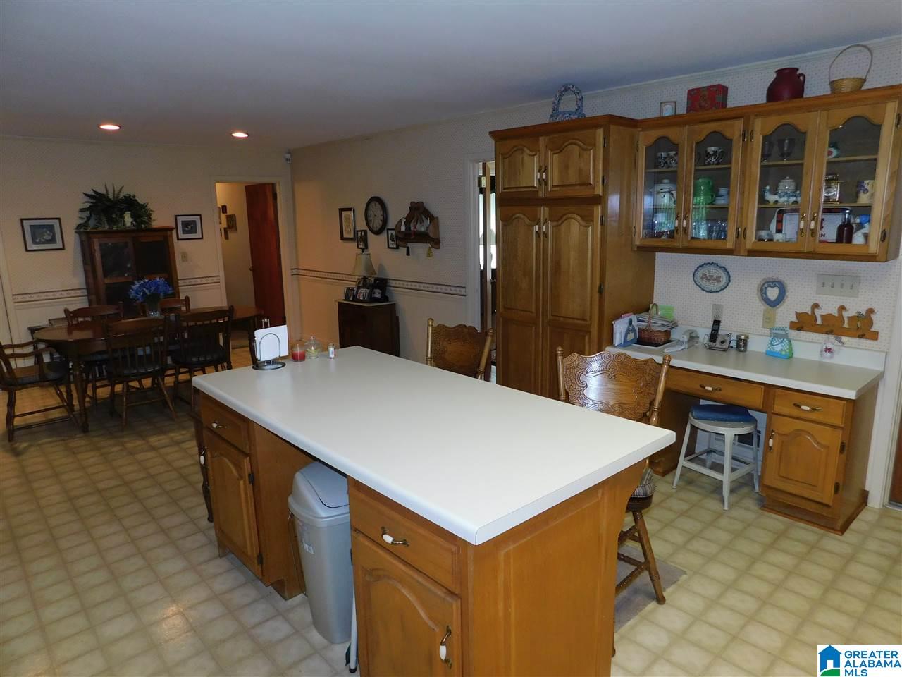 332 Wildwood Road Anniston, AL 36207 - Photo 13 of 36