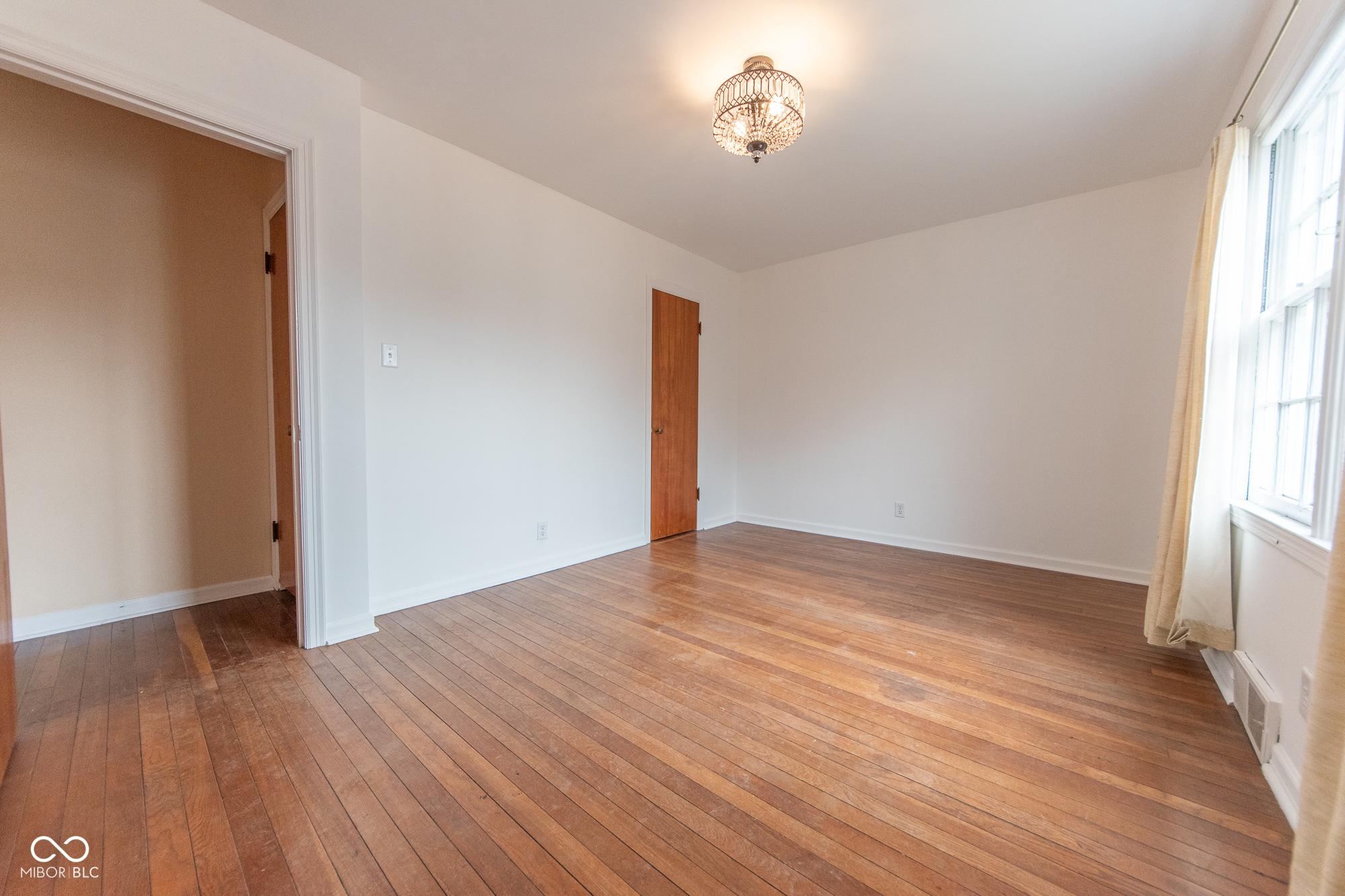 2429 Washington Street Columbus, IN 47201 - Photo 15 of 27