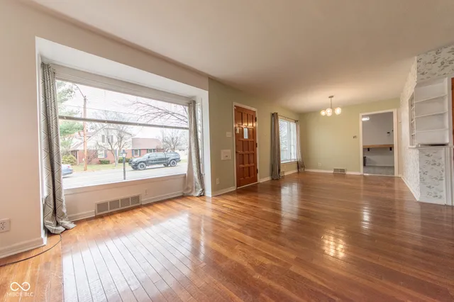 $254,999 | 2429 Washington Street, Columbus, IN 47201