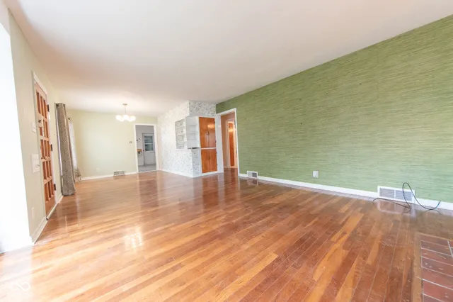 $254,999 | 2429 Washington Street, Columbus, IN 47201