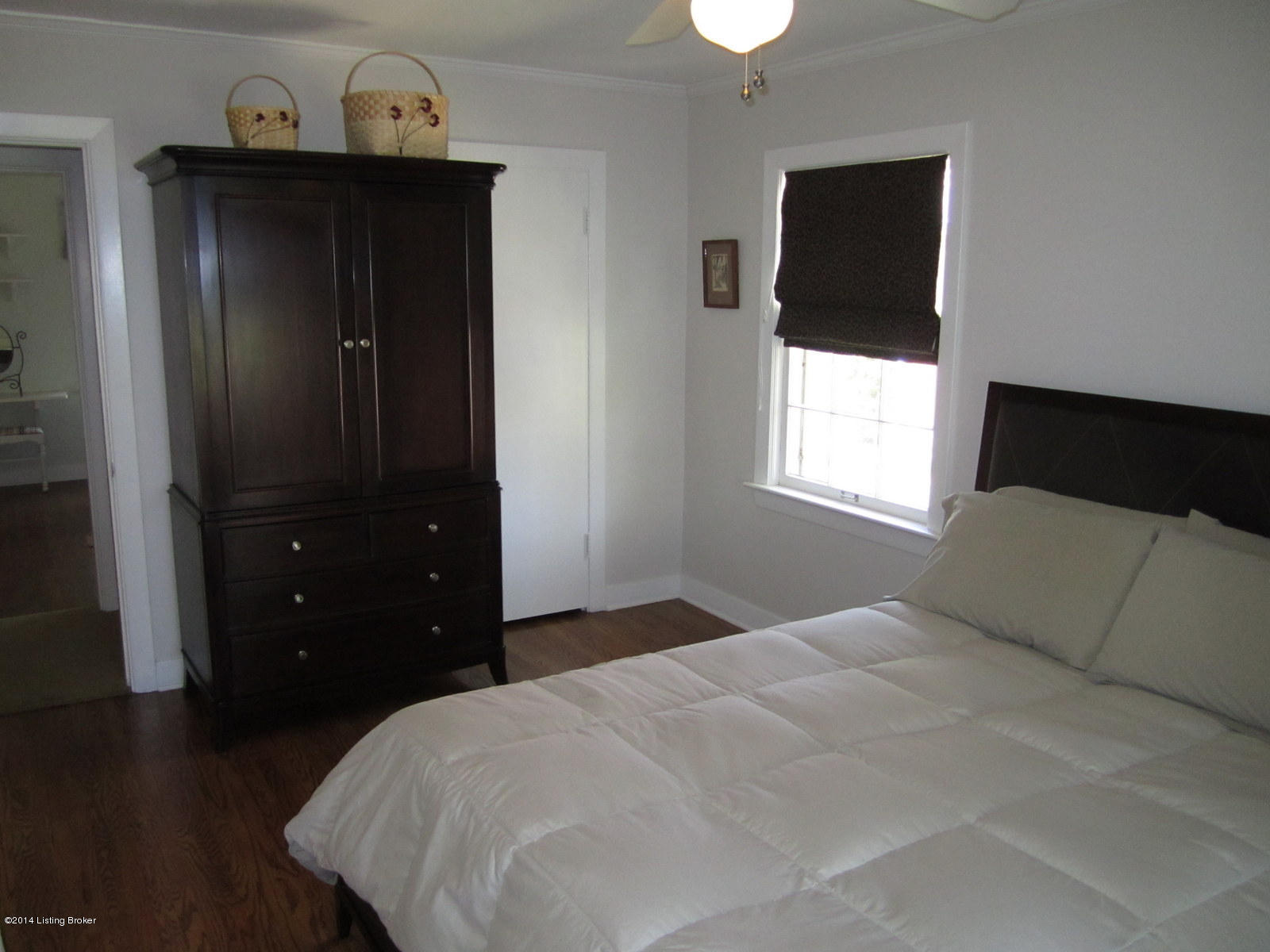 211 South Hampton Road Louisville, KY 40222 - Photo 17 of 30 Master bedroom with beautiful hardwood flooring