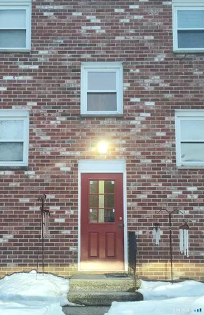 $1,495 | 53 Hiltbrand Road, Unit 310, Bristol, CT 06010