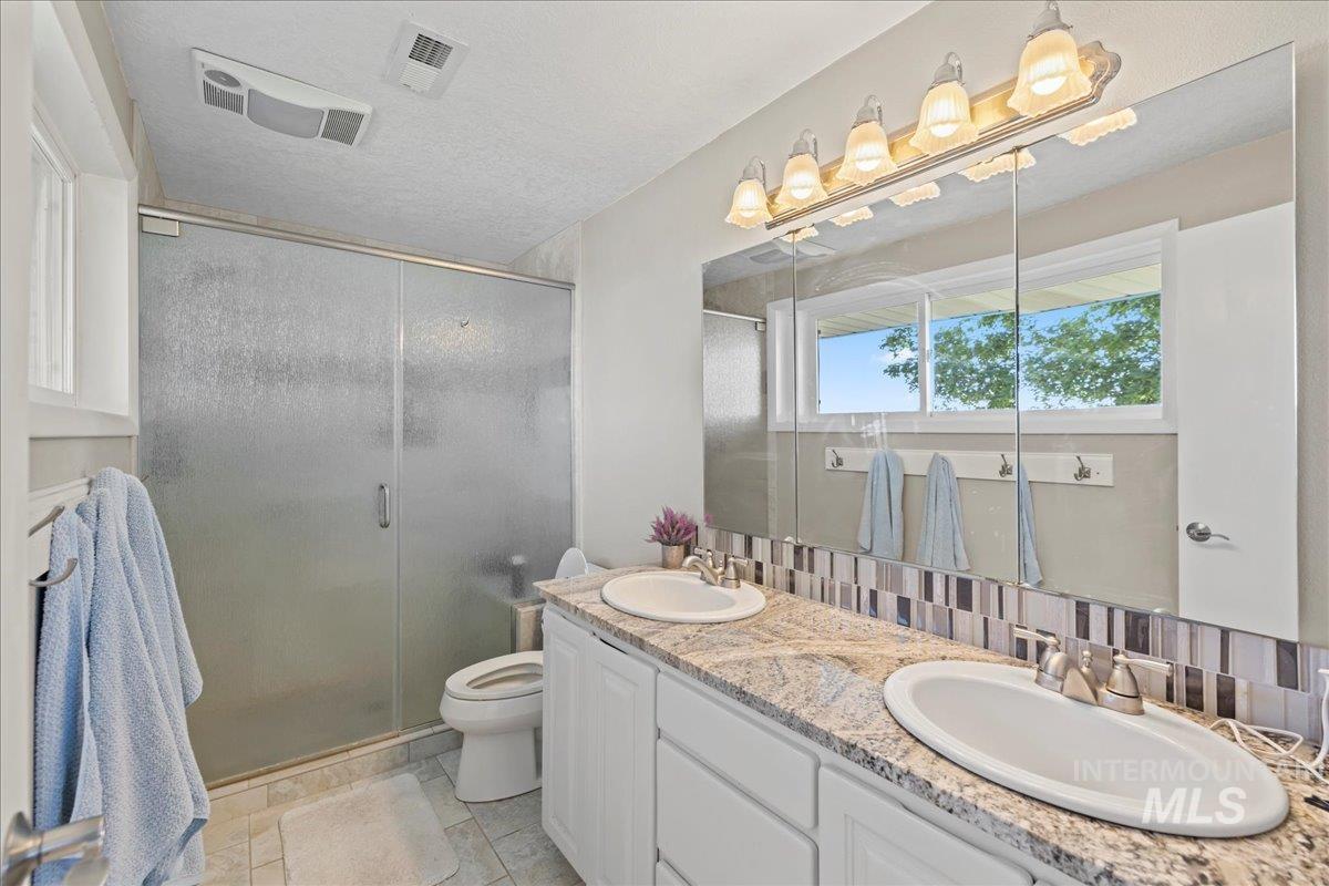 2303 North Locust Grove Road Kuna, ID 83634 - Photo 12 of 32