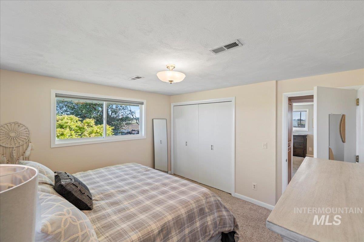 2303 North Locust Grove Road Kuna, ID 83634 - Photo 15 of 32