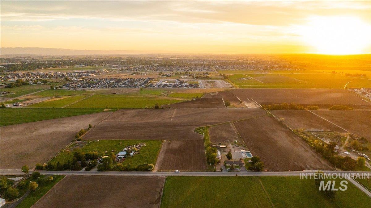 2303 North Locust Grove Road Kuna, ID 83634 - Photo 25 of 32